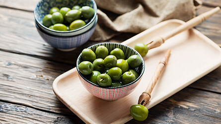 Cómo aliñar aceitunas en casa: Recetas fáciles y tradicionales 2 Métodos para curar aceitunas