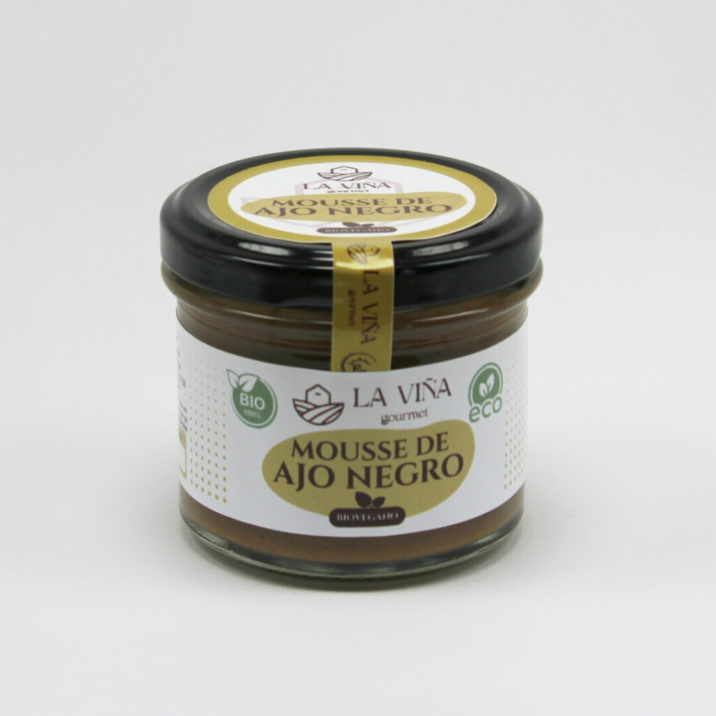 Mousse de ajo negro vegana